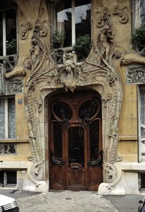 Art Nouveau: The entrance gate of 29 avenue Rapp in the 7th arrondissement of Paris