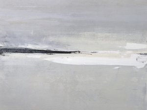 Serene Horizon with Soft Gray and White Tones