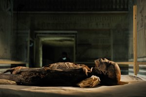 18th Dynasty; New Kingdom; Egypt; DNA; Sample; Mummy, unknown mummy, 2005 by Kenneth Garrett