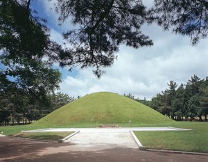 Tumulus of King Muryong by Korean School
