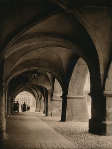 Goritz - Arcades in the Market square, 1931 by Kurt Hielscher