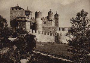 Italy: Castello Fenis, Val d