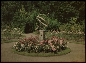 Sundial in the Garden of the House Kersbergen, Zeist by Lambertus Hendrik van Berk
