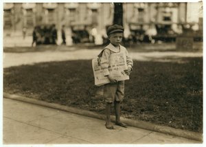 7 year old newsboy Ferris in Mobile, Alabama, 1914