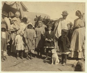 Itinerant Cotton Pickers Leaving a Farm Near McKinney, Texas After Picking a Bale and a Half of Cotton a Day, 1913