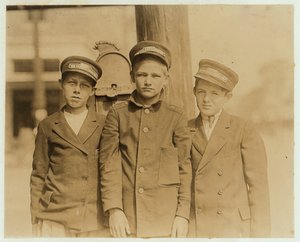 Messenger Boys in Jacksonville, Florida, 1913
