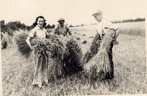Photograph of Adele Astaire at Harvest Time by Unbekannt Unbekannt