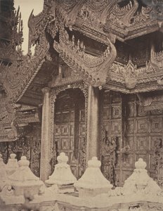Amerapoora: Doorway of Pyathat on East of Maha-too-lo-Bounghian Kyoung by Linnaeus Tripe
