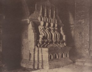 No. 23. Pagan. Figures in Dhamma-yan-gyi Pagoda by Linnaeus Tripe