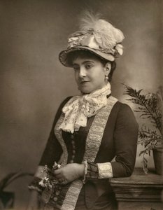 Adelina Patti, Italian Opera Diva by London Stereoscopic and Photographic Co