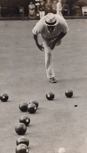M.A. Ferris Bowls in Paddington, London by Luigi Leoni