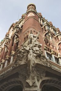 Corner with Allegorical Relief by Luis Domenech i Montaner