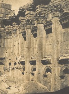 Colonnade Intérieure du Naos du Temple de Jupiter, à Baalbek Héliopolis by Maxime Du Camp
