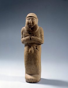 Mesopotamia: limestone statue of king naked priest. Urik period. 3200 BC. Paris, Louvre Museum
