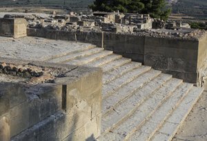 Minoan archaeological site of Phaistos. Staircase starting in the west court and leading to The Propylaea, the principal and the most impressive entrance to the new palace (1700-1450 BC). Phaistos, Crete.
