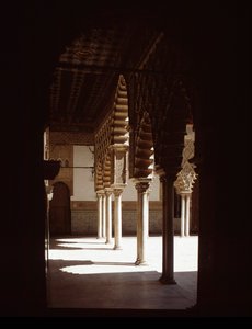 Art mudejar: view of the Court of the Ladies (Patio de las Doncellas) by Mudejar School