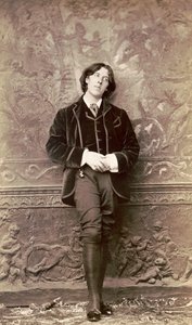 Oscar Wilde, early 1880s (photo)