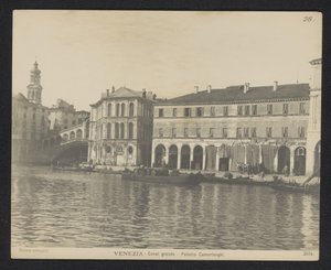 View of the Palazzo dei Camerlenghi in Venice by Neue Photographische Gesellschaft