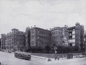 Melbourne Hospital, from the intersection of Swanston and Lonsdale Streets