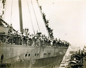 The Mauretania in Sydney, May 1940
