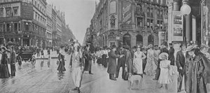 Friedrich Street, At the Passage