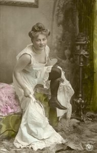 Undressing Girl