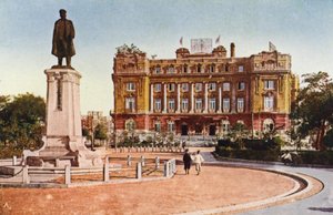 Manchuria: Yamato Hotel, The Statue of General Oshima in Dairen