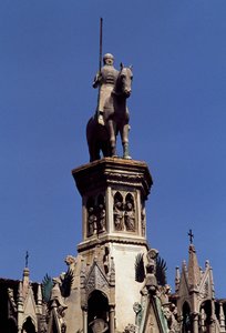 Equestrian statue of Cansignorio della Scala, Tomb of Cansignorio della Scala, work by Bonino da Campione, Scaliger Tombs, Verona, Veneto, Italy