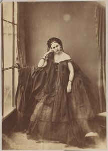 The Leaning Woman