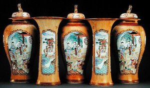 A cafe au lait ground famille rose five-piece garniture, Qianlong Period