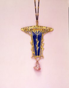 Pendant Brooch and Chain by Rene Jules Lalique