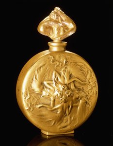 Rosace Figurines on a Scent-Bottle by Rene Jules Lalique