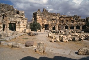 Sanctuary of Jupiter Heliopolitanus, Hexagonal Courtyard, High Imperial Period