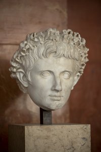 Head of the Emperor Augustus (63 BC - 14 AD) marble by Roman Roman