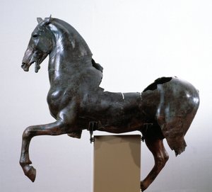 Horse (bronze sculpture after a Greek original from the 4th century BC) by Roman Roman