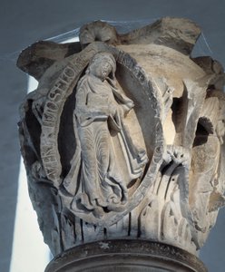 Capital of the choir (sculpture) by Romanesque