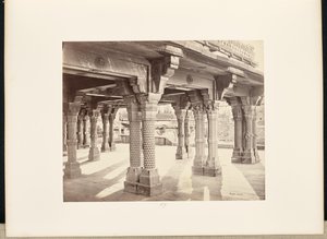 Futtypore Sikri; Carved Pillars in the Panch Mehal
