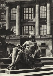 Berlin: Partie vom Schlossbrunnen; (detail) by Sasha Stone