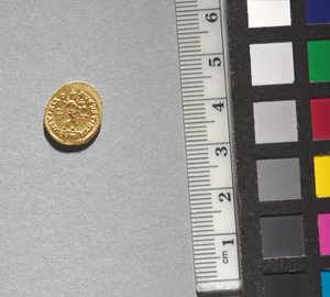 Solidus of Arkadios (reverse), 395-408 (gold) by School Byzantine