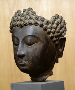 Head of Buddha Looking Down, Lan Na Culture