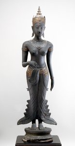 Standing Uma, Sukhothai style