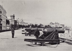 Cadiz: Bateria de San Carlos by Spanish Photographer