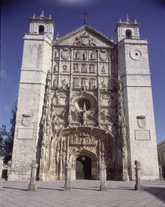 West facade of the Church of San Pablo, built 15th-17th century