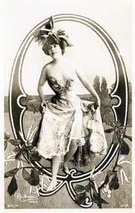 Q: Marcelle Yrven, French Actress - Theatres: Palais Royal, Folies Dramatiques, Paris - Alphabet in Postcard