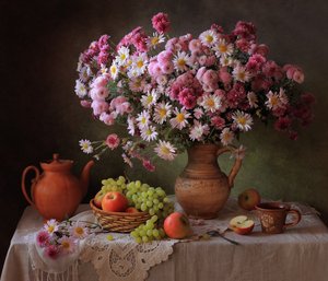 Bountiful Autumn Table