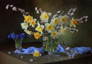 Spring Daffodil Arrangement by Tatyana Skorokhod