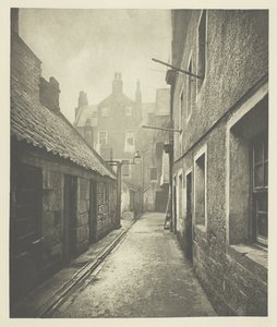 Close No. 115 High Street by Thomas Annan