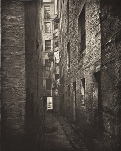Close No. 148 High Street (#5) by Thomas Annan