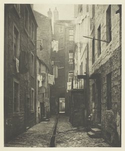 Close No. 75 High Street by Thomas Annan