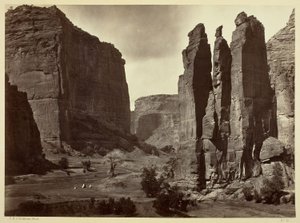 Cañon de Chelle, Walls of the Grand Canyon, about 1200 feet in height